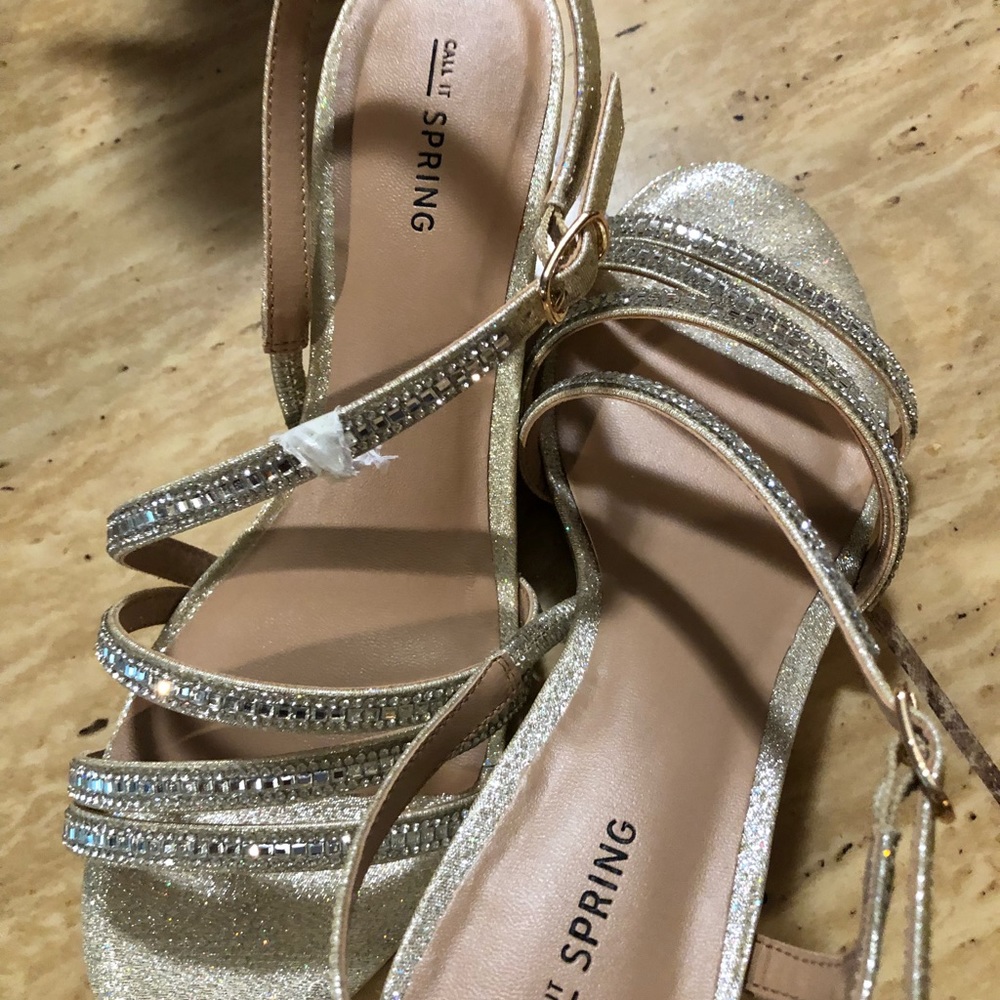 Shoes - Picture 5 of 8